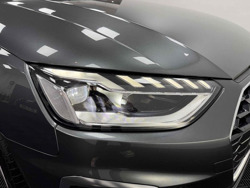 Audi A4 Avant TFSI S line - U2125