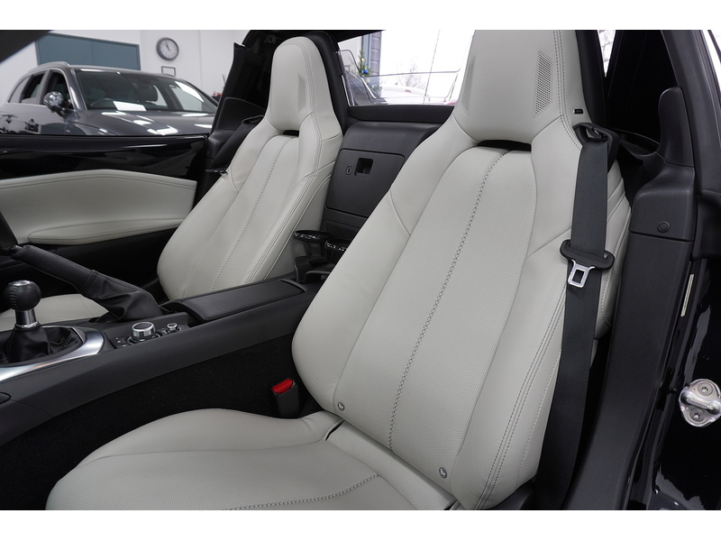 Mazda MX-5 RF SKYACTIV-G GT Sport Tech - U2128