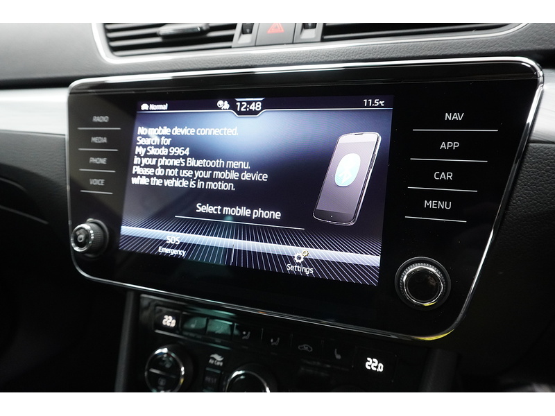 Skoda Superb TDI SE Technology - U2132