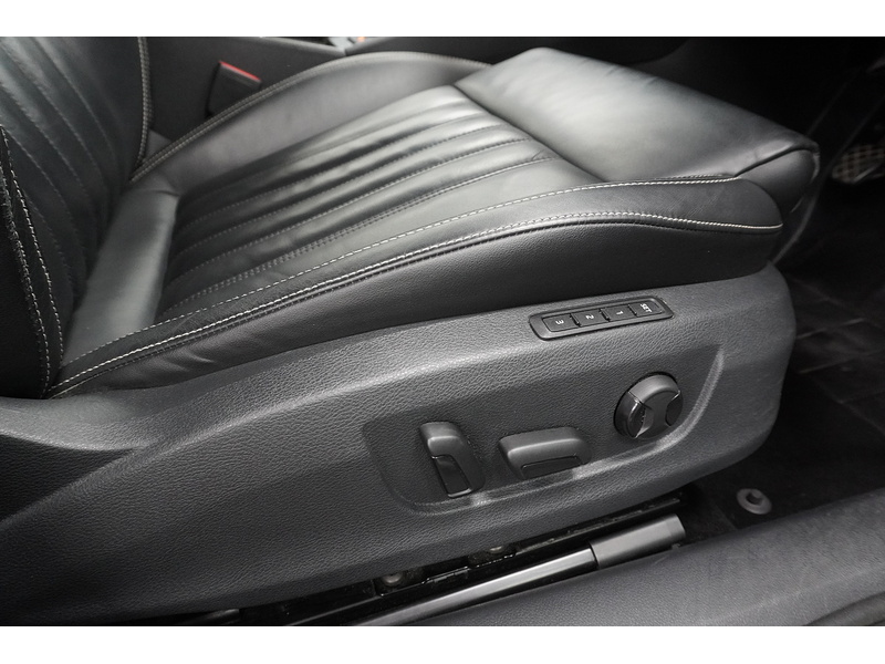 Skoda Superb TDI SE Technology - U2132