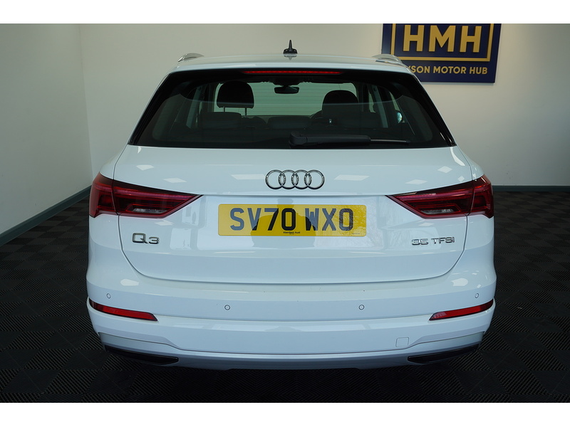 Audi Q3 TFSI CoD Sport - U2136