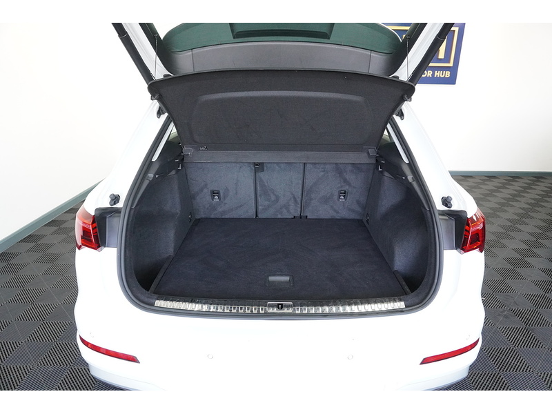 Audi Q3 TFSI CoD Sport - U2136