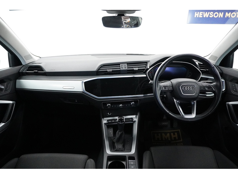 Audi Q3 TFSI CoD Sport - U2136