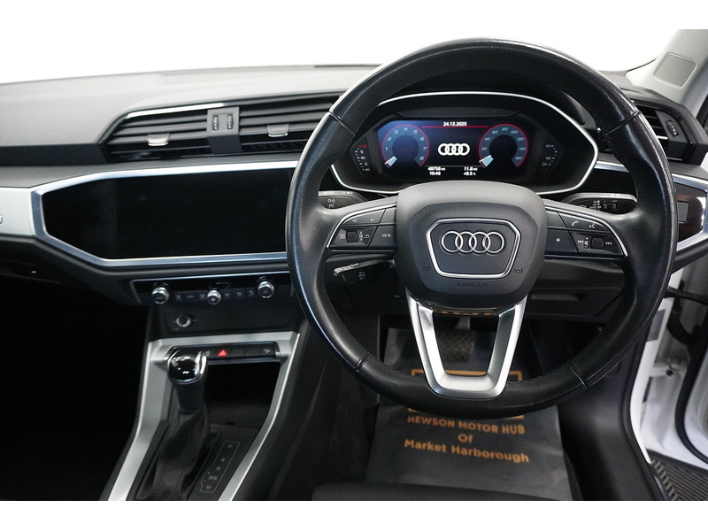 Audi Q3 TFSI CoD Sport - U2136