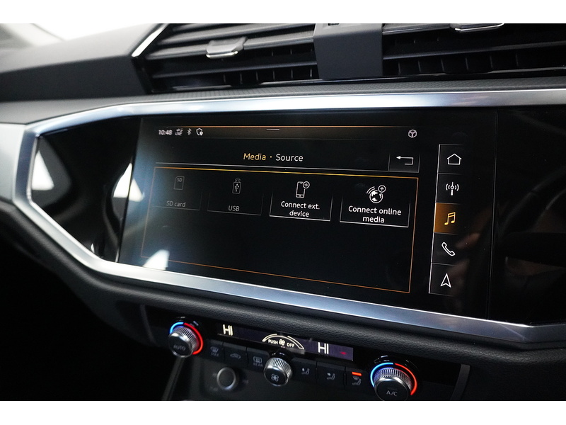 Audi Q3 TFSI CoD Sport - U2136