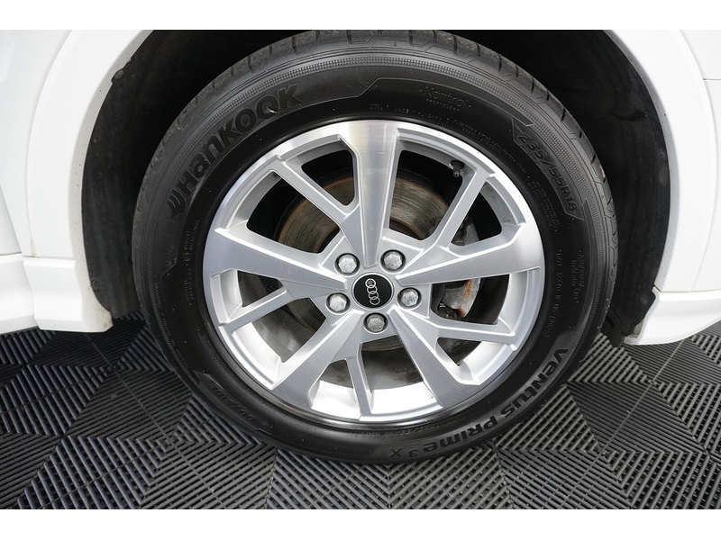 Audi Q3 TFSI CoD Sport - U2136