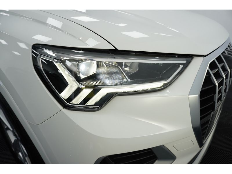 Audi Q3 TFSI CoD Sport - U2136