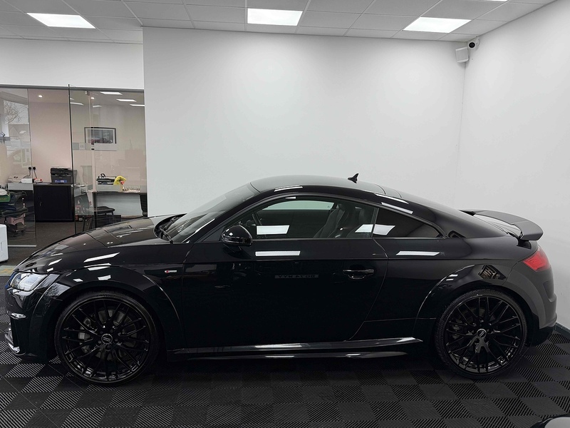 Audi TT TFSI Black Edition - U2143