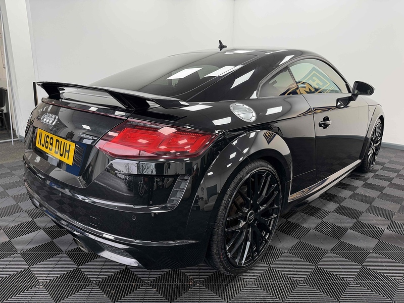 Audi TT TFSI Black Edition - U2143