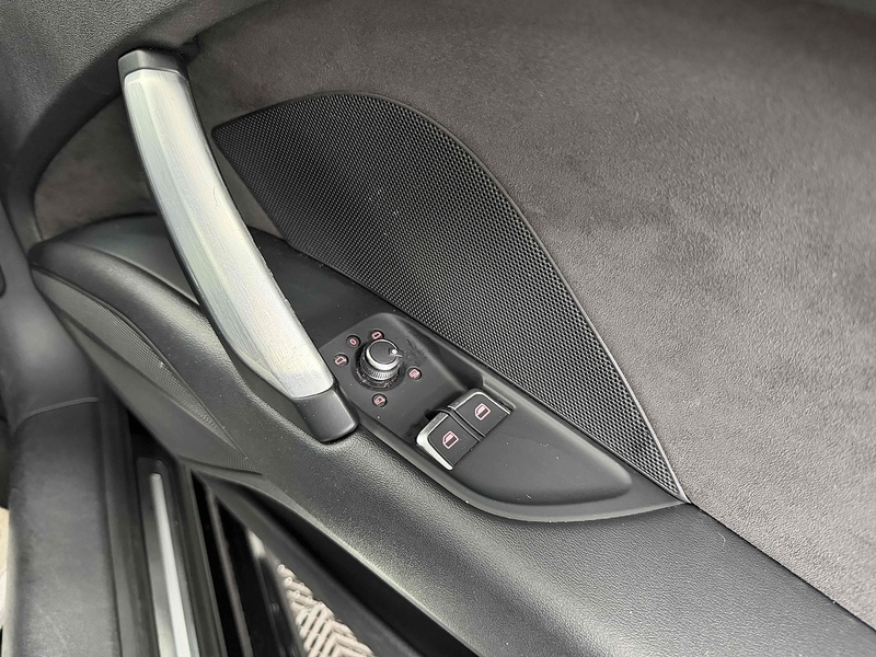 Audi TT TFSI Black Edition - U2143
