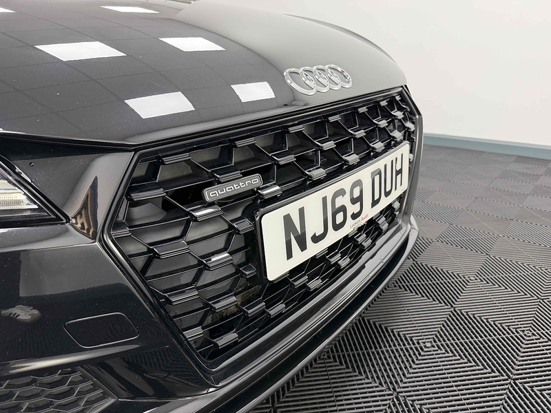 Audi TT TFSI Black Edition - U2143