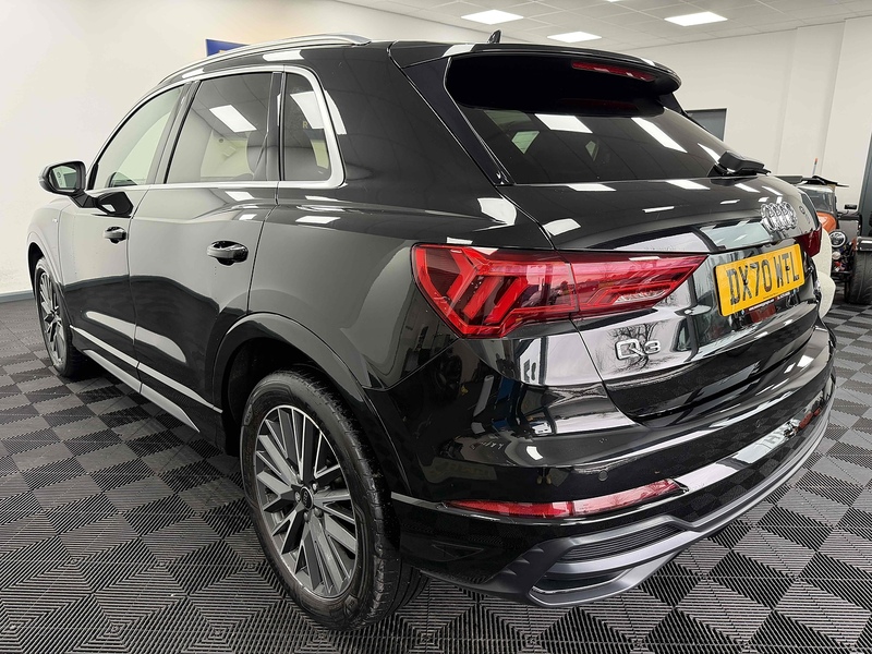 Audi Q3 TFSI S line - U2159