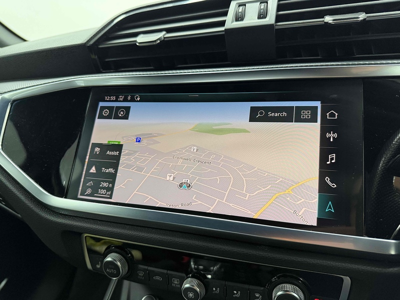 Audi Q3 TFSI S line - U2159