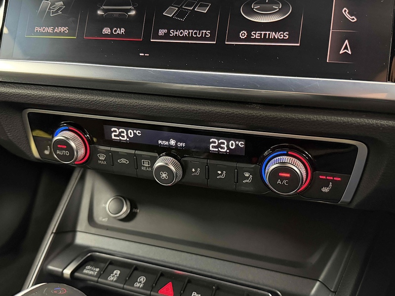 Audi Q3 TFSI S line - U2159