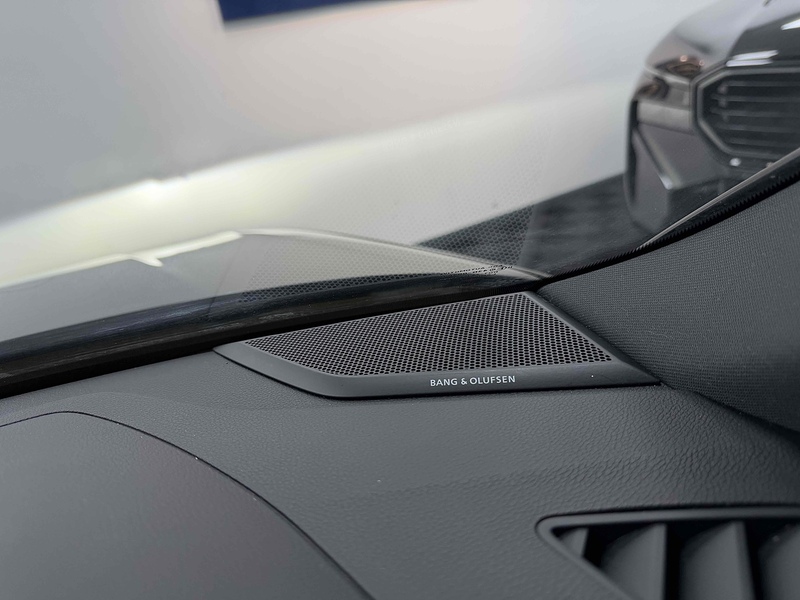 Audi Q3 TFSI S line - U2159