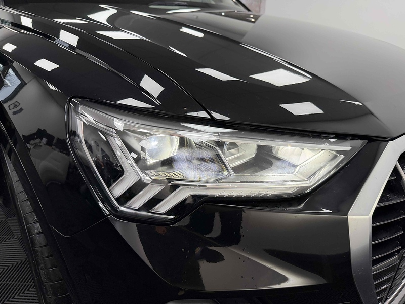 Audi Q3 TFSI S line - U2159