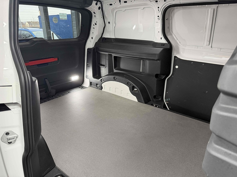 Volkswagen ID. Buzz Cargo Pro Commerce Plus - U2163