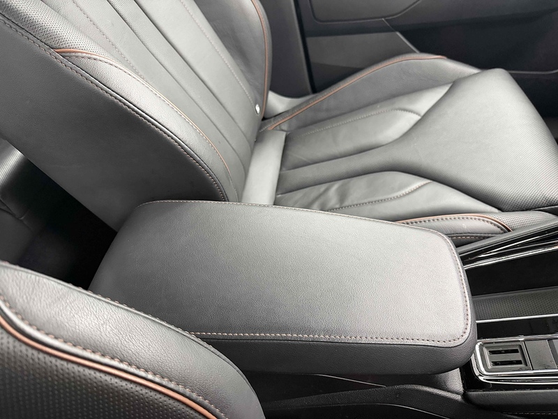 Skoda Enyaq 80 Suite - U2165