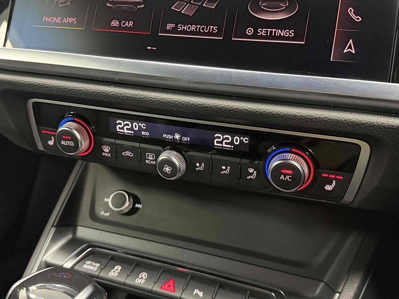 Audi Q3 TFSI CoD S line - U2176