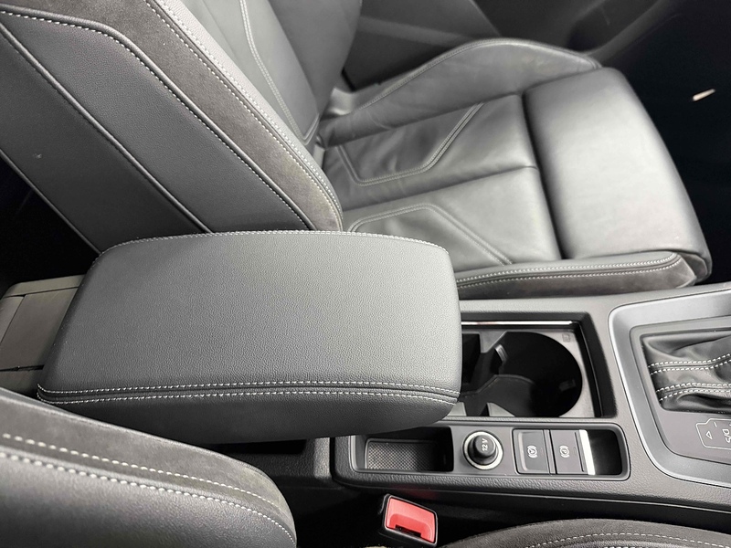 Audi Q3 TFSI CoD S line - U2176