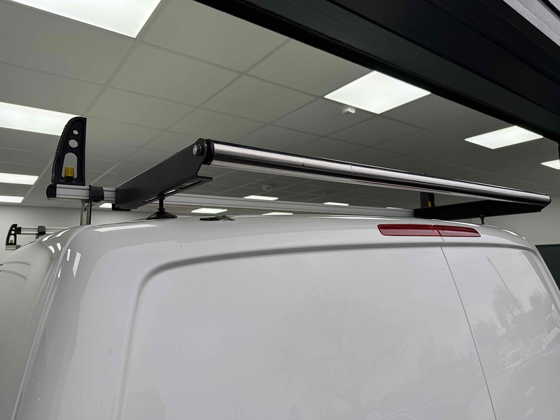 Volkswagen Transporter TDI T28 Startline - U2183