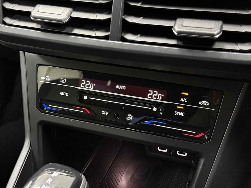 Volkswagen Taigo TSI R-Line - U2185