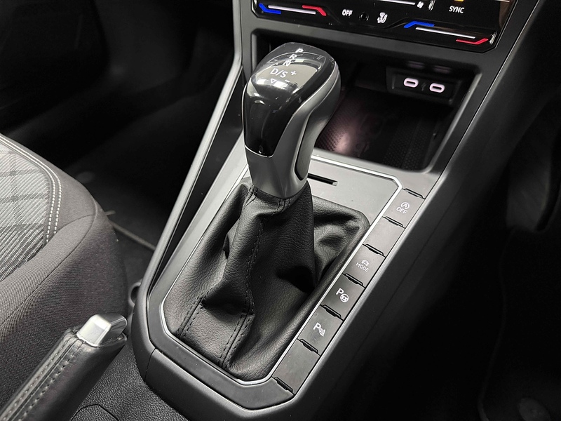 Volkswagen Taigo TSI R-Line - U2185