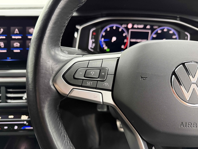 Volkswagen Taigo TSI R-Line - U2185