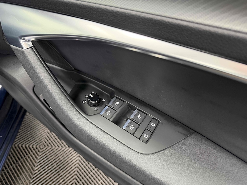 Audi A6 Saloon TFSIe Sport - U2188