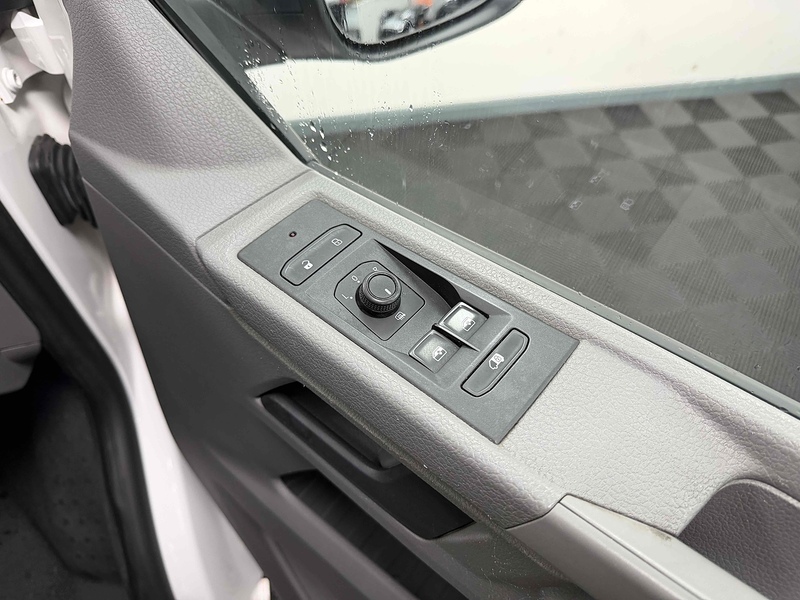 Volkswagen Transporter TDI T28 Startline - U2189