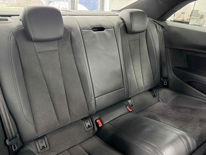 Audi A5 TFSI S line - U2195