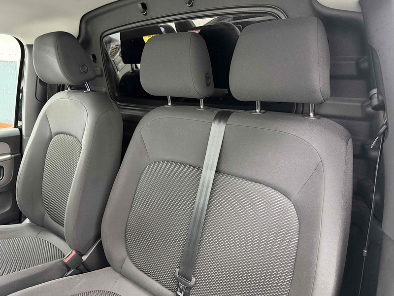 Volkswagen ID. Buzz Cargo Pro Commerce Plus - U2196