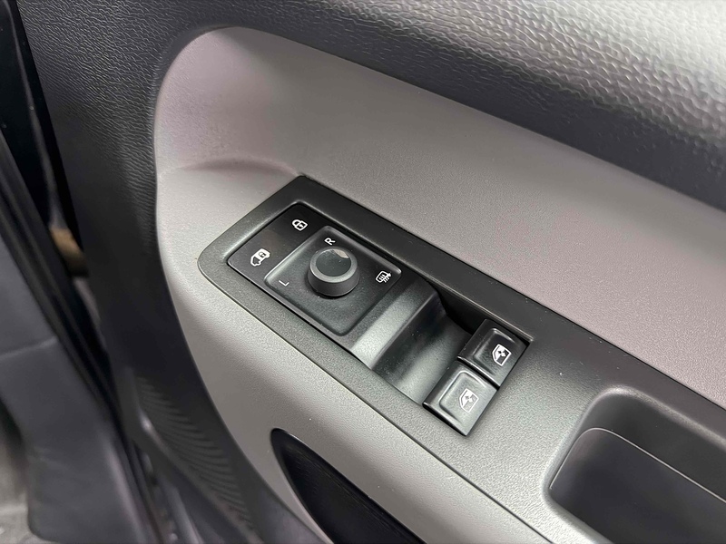 Volkswagen ID. Buzz Cargo Pro Commerce Plus - U2196