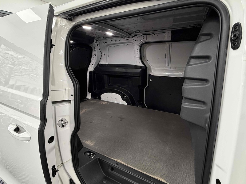 Volkswagen ID. Buzz Cargo Pro Commerce Plus - U2198