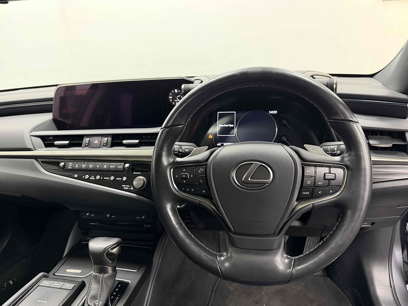 Lexus ES 300h - U2202