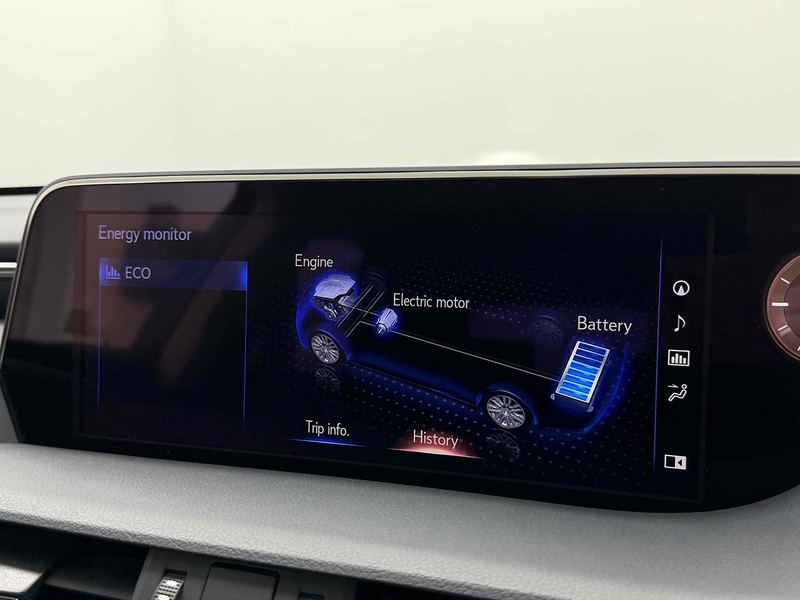 Lexus ES 300h - U2202