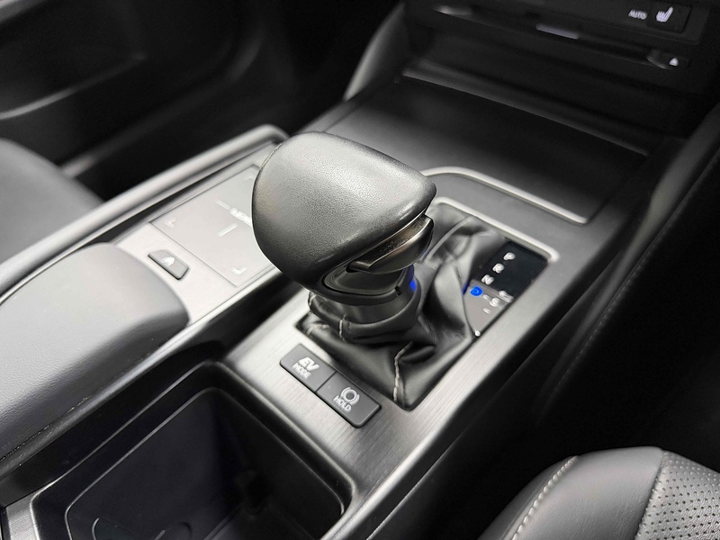 Lexus ES 300h - U2202