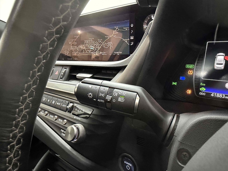 Lexus ES 300h - U2202