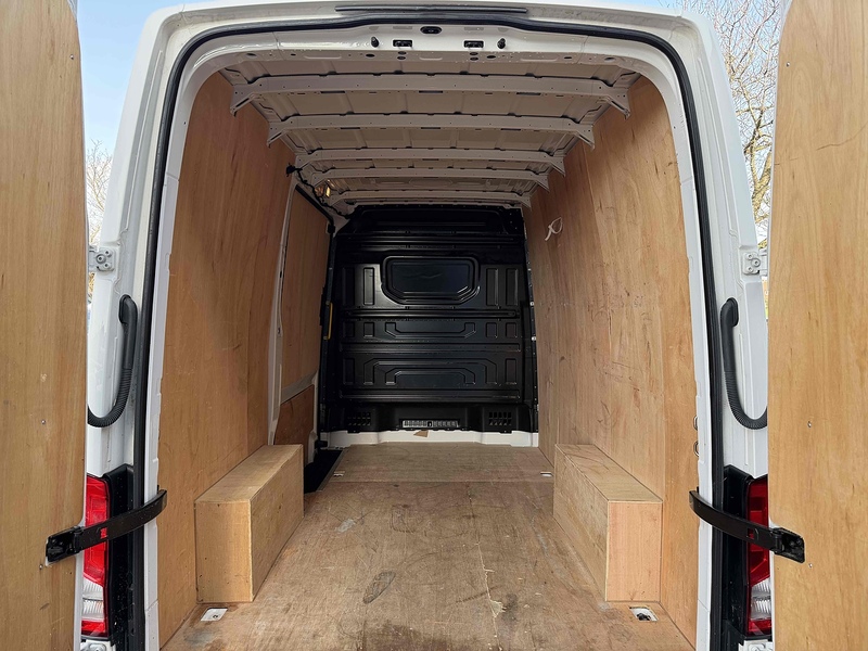 Volkswagen Crafter TDI CR30 Startline - U2204