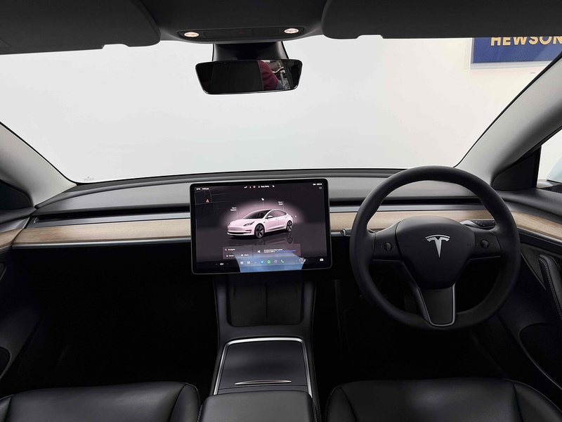 Tesla Model 3 Long Range - U2205