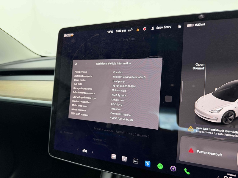 Tesla Model 3 Long Range - U2205