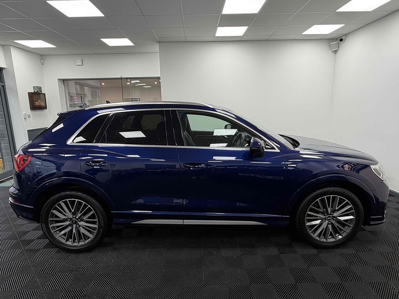 Audi Q3 TFSI CoD S line - U2210