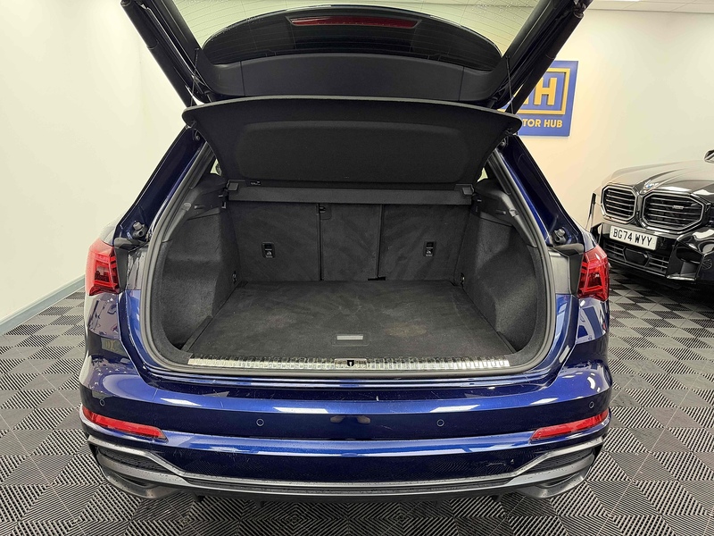 Audi Q3 TFSI CoD S line - U2210