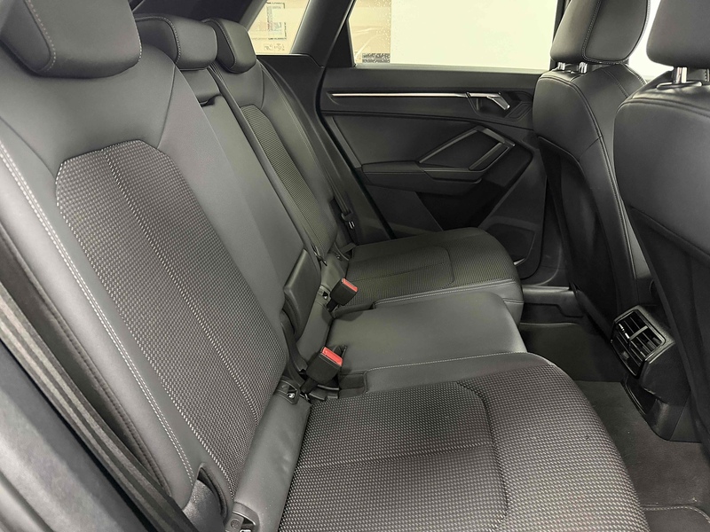 Audi Q3 TFSI CoD S line - U2210