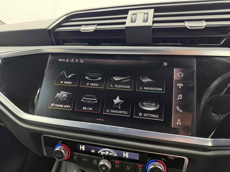 Audi Q3 TFSI CoD S line - U2210