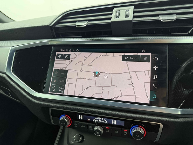 Audi Q3 TFSI CoD S line - U2210