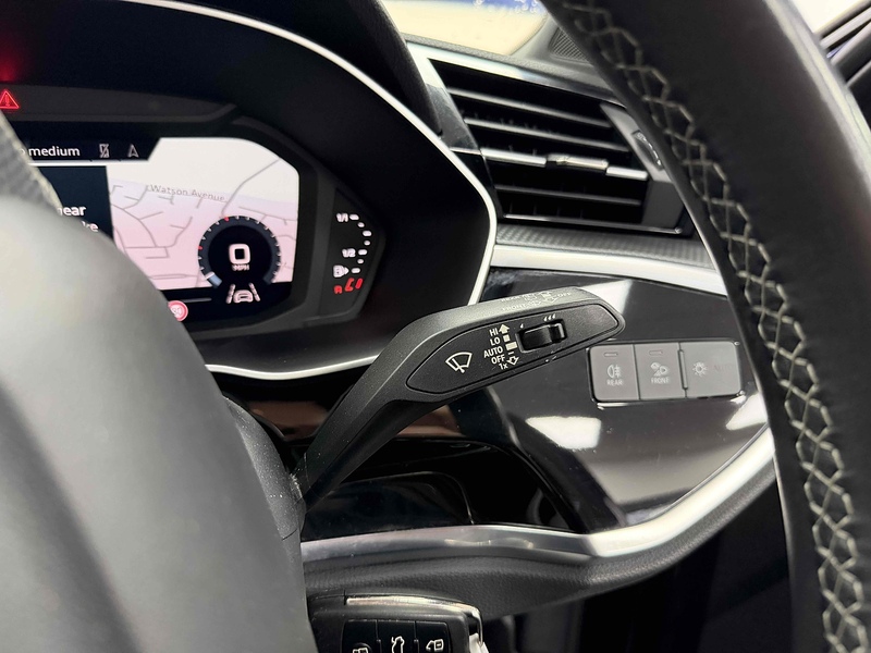 Audi Q3 TFSI CoD S line - U2210