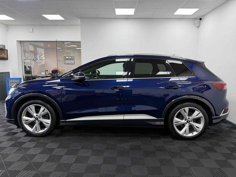 Audi Q4 e-tron S line - U2214