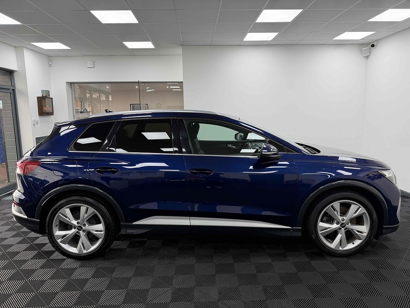 Audi Q4 e-tron S line - U2214