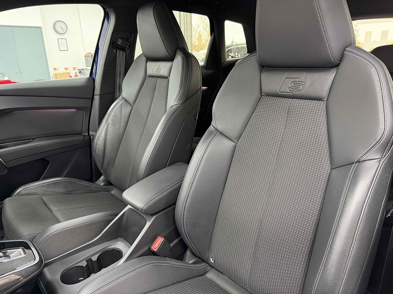 Audi Q4 e-tron S line - U2214